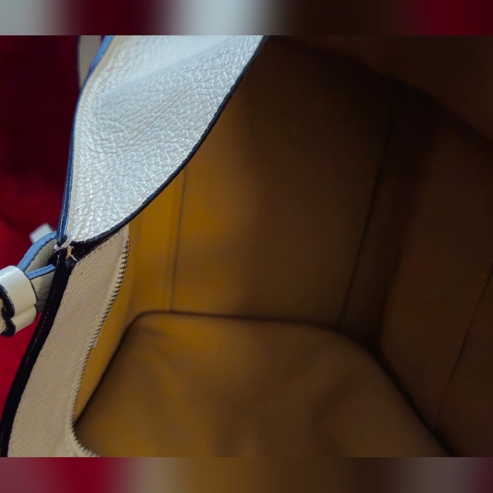 Persaman New York Cream Leather Croc-Embossed Shoulder/Satchel/Crossbody Bag - Picture 10 of 14